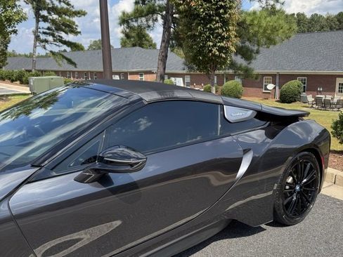 Used 2019 BMW i8 Roadster image 23