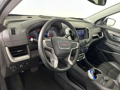 Used 2024 GMC Terrain SLT image 13