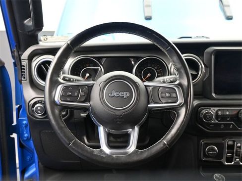 Used 2021 Jeep Gladiator Overland image 27