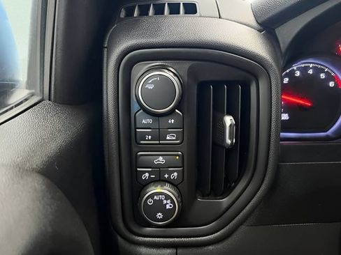 Used 2020 Chevrolet Silverado 1500 Custom w/ Custom Value Package AWD/4WD image 12