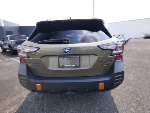 Used 2025 Subaru Outback Wilderness AWD/4WD image 7