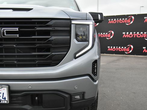 Used 2025 GMC Sierra 1500 Elevation w/ Elevation Premium Package image 11
