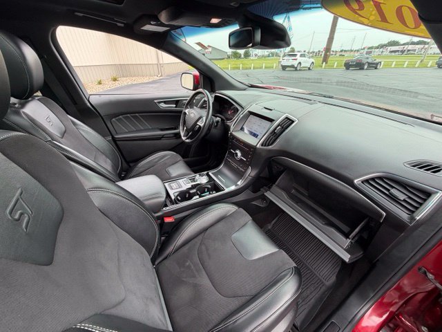 Used 2019 Ford Edge ST w/ Equipment Group 401A AWD/4WD image 12
