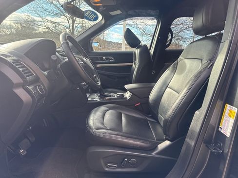Used 2018 Ford Explorer XLT w/ Equipment Group 202A image 17