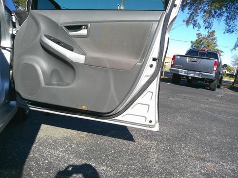 Used 2011 Toyota Prius Two image 26