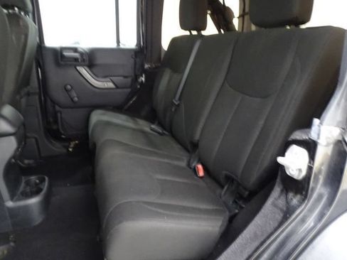 Used 2018 Jeep Wrangler Unlimited Sport AWD/4WD image 13