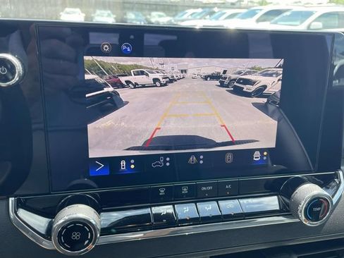 Certified 2024 Chevrolet Colorado Trail Boss w/ Technology Package AWD/4WD image 19
