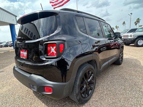Used 2018 Jeep Renegade Altitude FWD image 6