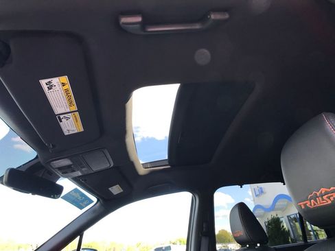 Certified 2023 Honda Passport TrailSport image 18