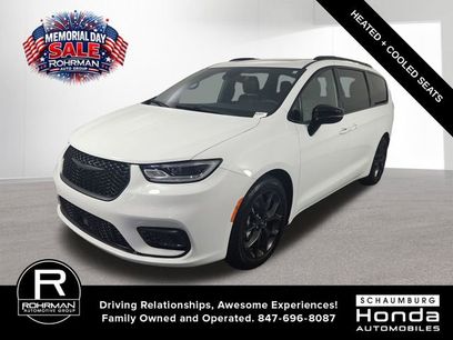 Used 2025 Chrysler Pacifica Limited