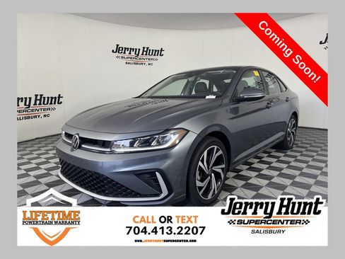 Used 2025 Volkswagen Jetta SEL FWD image 1