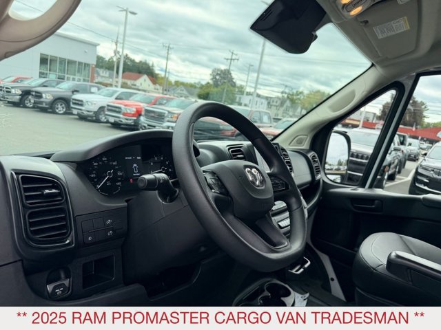 Used 2025 RAM ProMaster 2500 w/ Convenience Group FWD image 11