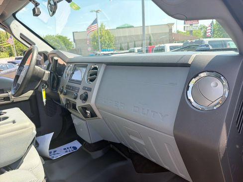 Used 2016 Ford F250 XLT AWD/4WD image 17