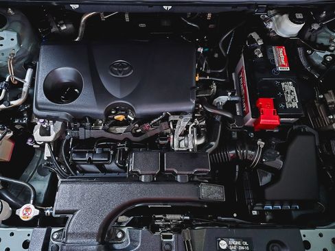 Used 2021 Toyota RAV4 XLE FWD image 13