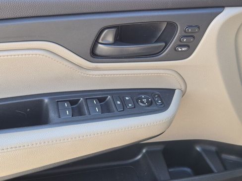Used 2018 Honda Odyssey EX-L image 17