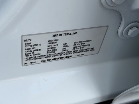 Used 2022 Tesla Model Y Long Range image 35
