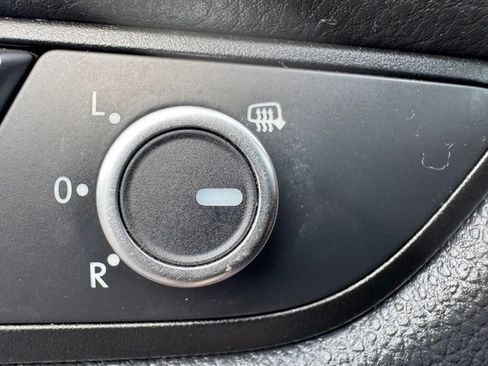Used 2015 Volkswagen Passat TDI SE FWD image 8