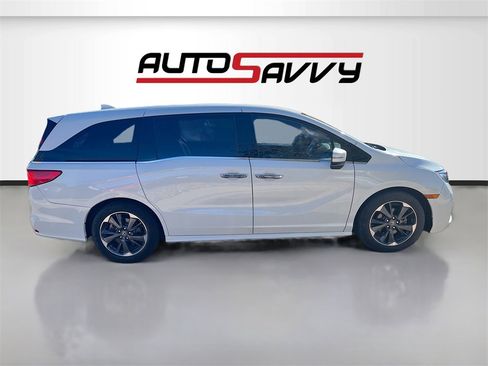 Used 2023 Honda Odyssey Elite image 8