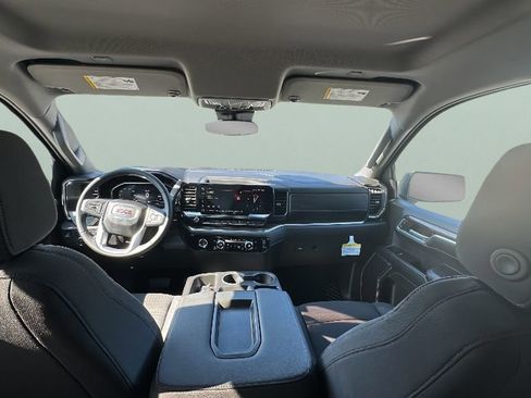 Used 2024 GMC Sierra 1500 Elevation image 25