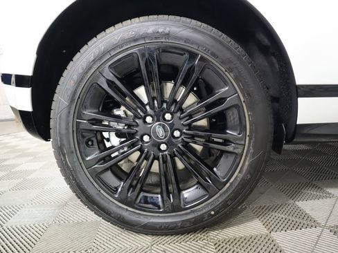 Used 2025 Land Rover Range Rover Evoque Dynamic SE AWD/4WD image 32