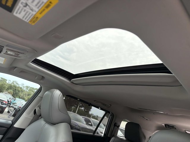 Used 2022 Toyota Highlander XLE FWD image 31