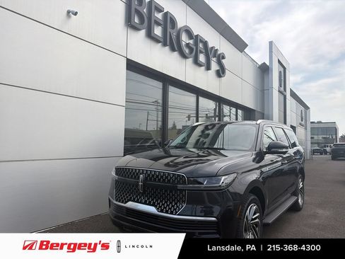New 2027 Lincoln Navigator Premiere AWD/4WD image 1