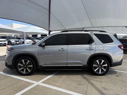 Used 2023 Honda Pilot Elite image 2