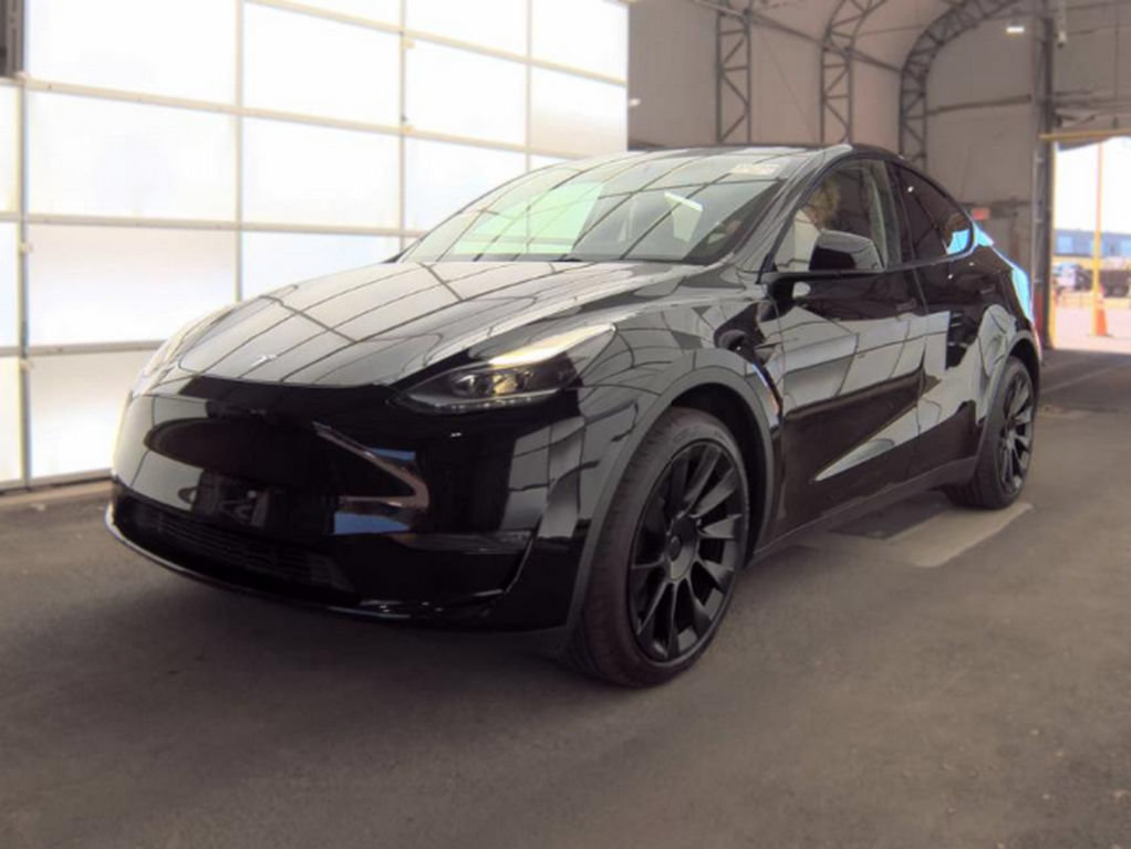 Used 2023 Tesla Model Y Long Range AWD/4WD image 2