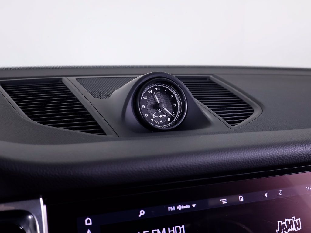 Certified 2026 Porsche Macan S AWD/4WD image 14
