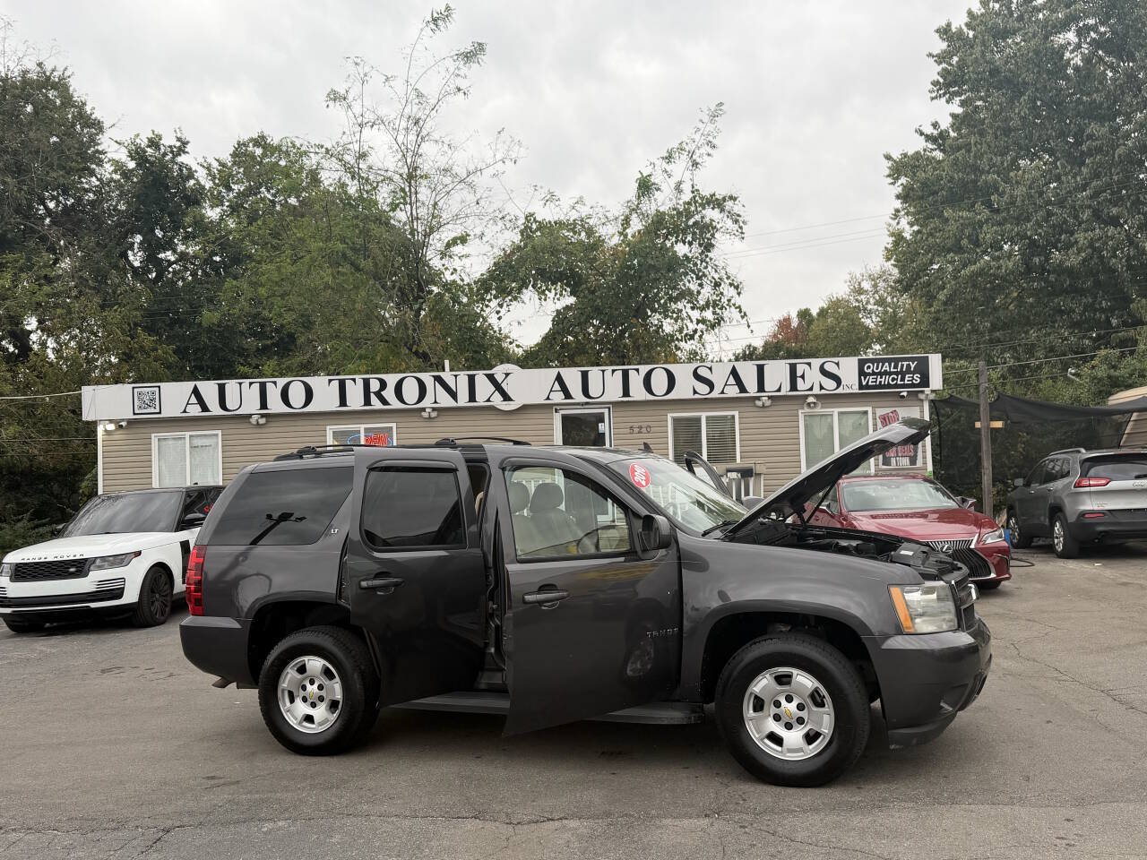 Used 2010 Chevrolet Tahoe LT AWD/4WD image 22