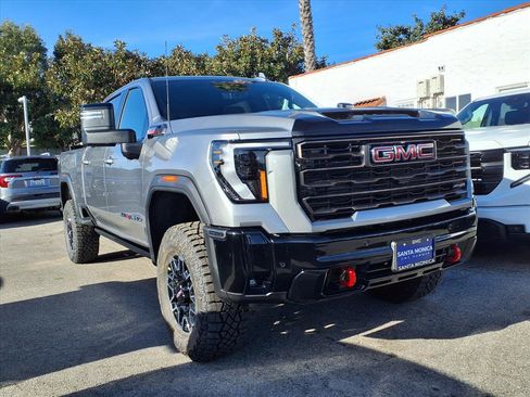 New 2026 GMC Sierra 2500 AT4X image 3