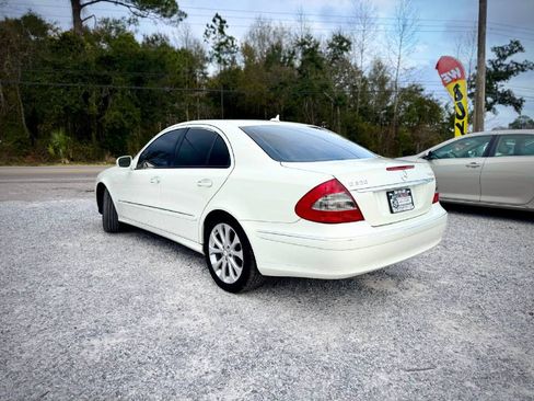 Used 2009 Mercedes-Benz E 320 BlueTEC Sedan image 2