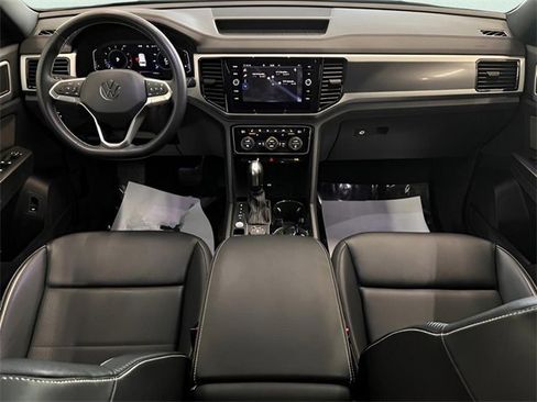 Used 2022 Volkswagen Atlas Cross Sport SEL image 17