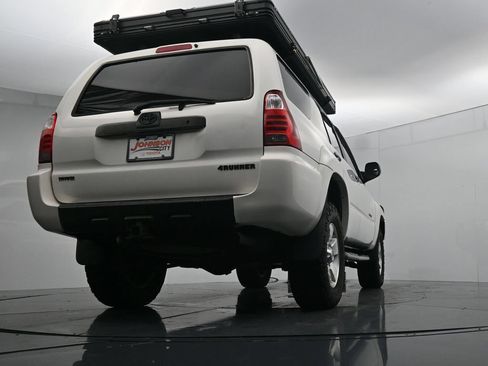 Used 2006 Toyota 4Runner SR5 AWD/4WD image 34