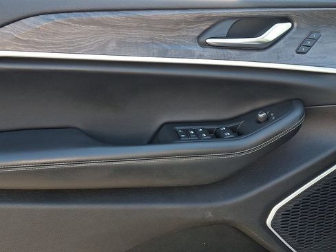 Used 2022 Jeep Grand Cherokee Limited image 13