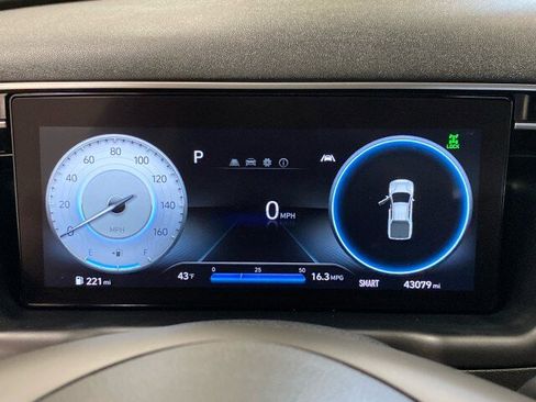 Used 2022 Hyundai Santa Cruz SEL Premium image 21