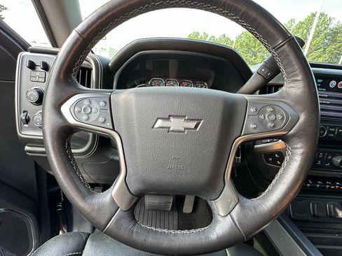 Used 2018 Chevrolet Silverado 1500 LTZ Z71 w/ Centennial Edition AWD/4WD image 6