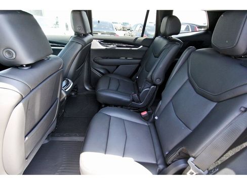 New 2025 Cadillac XT6 Premium Luxury w/ Technology Package image 7