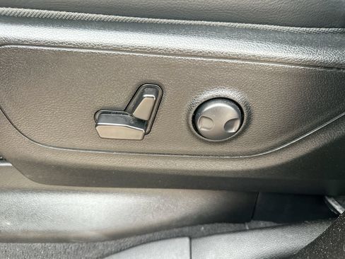 Used 2025 RAM 1500 Lone Star AWD/4WD image 12