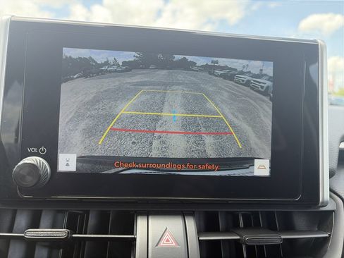 Used 2025 Toyota RAV4 XLE FWD image 23