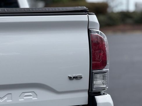 Used 2023 Toyota Tacoma TRD Sport image 13