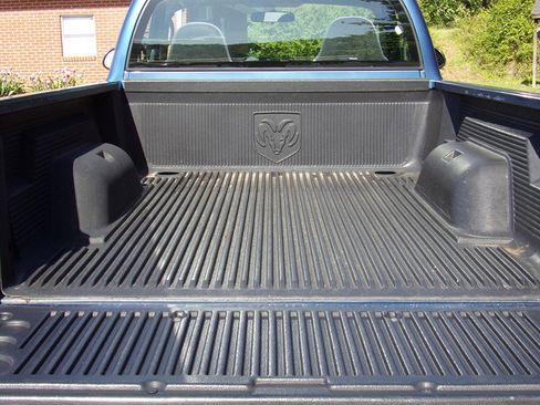 Used 2004 Dodge Dakota 4x4 Regular Cab w/ Tire & Handling Group image 13