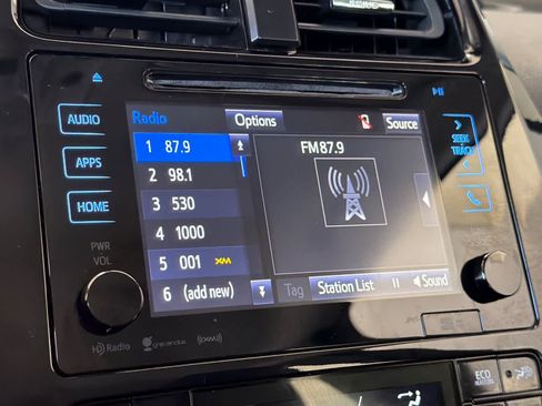 Used 2017 Toyota Prius Prime Plus FWD image 19