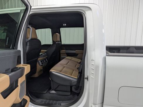 Used 2024 Ford F250 Lariat w/ Chrome Package image 10