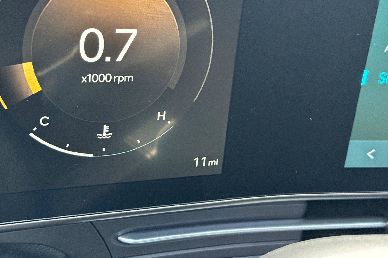 New 2027 Hyundai Kona Limited FWD image 26