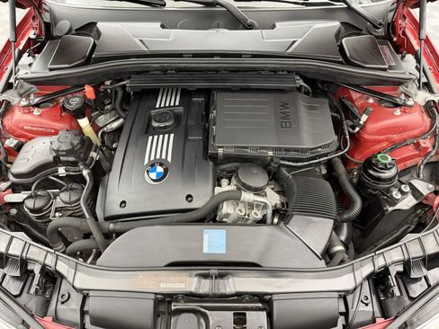 Used 2010 BMW 135i Convertible RWD image 29