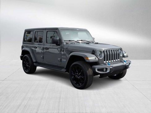 Used 2023 Jeep Wrangler Sahara image 4
