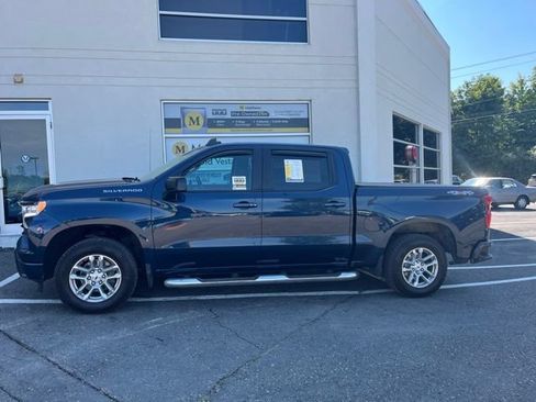 Used 2022 Chevrolet Silverado 1500 RST AWD/4WD image 2