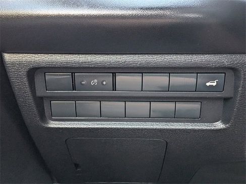 Used 2022 Mitsubishi Outlander SE image 28