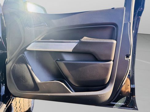 Used 2020 Chevrolet Colorado ZR2 image 37